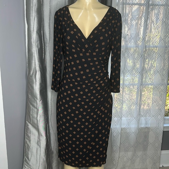 Ralph Lauren Dresses & Skirts - Ralph Lauren woman dress Sz 6 3/4 Sleeves Ruched side Black/Brown square pattern
